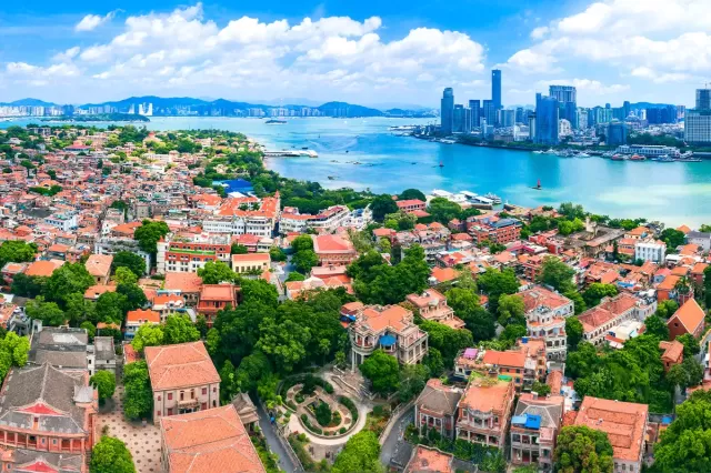 Qué ver en Fujian: Guía completa de Xiamen, Quanzhou y las montañas Wuyi.