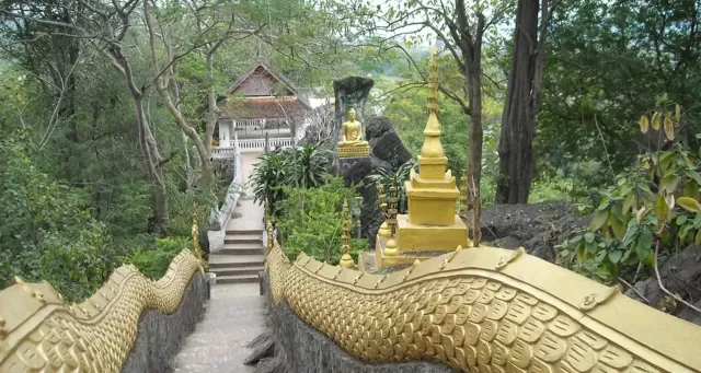 Laos: Una Guía Esencial por sus Maravillas Naturales y Joyas Culturales Imperdibles.